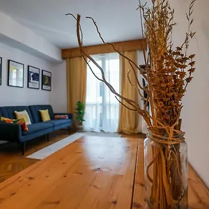https://apartament-universitate-centrul-vechi.bucharesthotelsnow.com