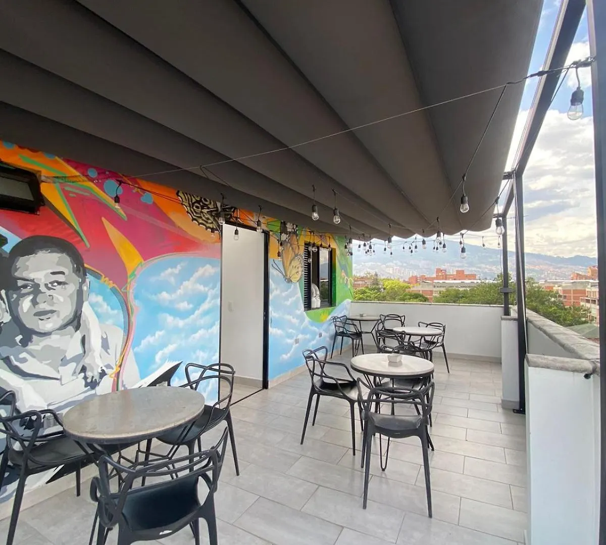 80Cooliving Medellín Apartamento 0*,  Colômbia